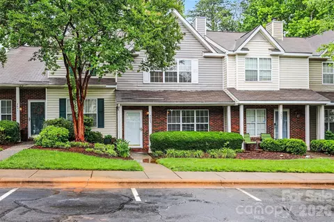 5833 Cougar Ln, Charlotte, NC 28269