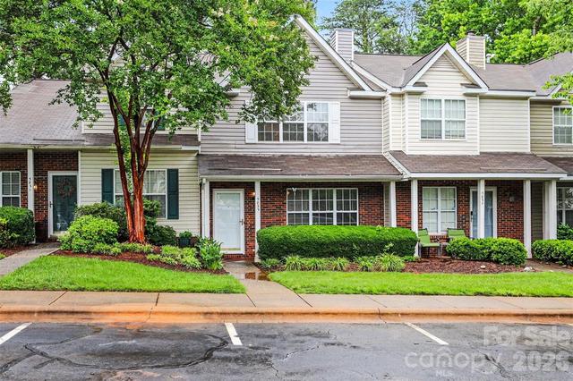 5833 Cougar Ln, Charlotte, NC 28269