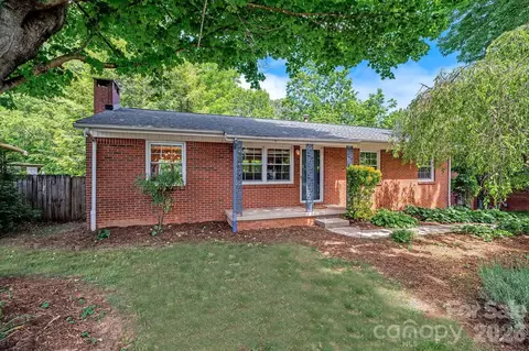 39 Grandview Rd, Asheville, NC 28806