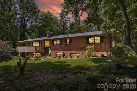 1125 Brockmore Dr, Lenoir, NC 28645