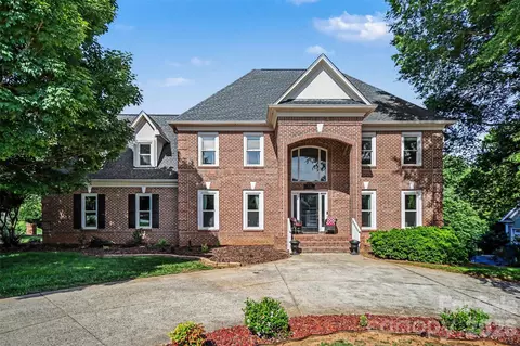 232 40th Avenue Nw Dr NW, Hickory, NC 28601