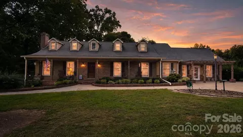 204 Old Stagecoach Rd, Lawndale, NC 28090