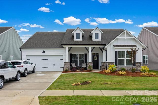 3129 Gavin Ln, Harrisburg, NC 28075