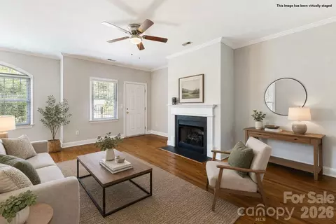 4670 Dabney Vigor Dr, Charlotte, NC 28209