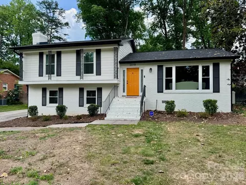 2018 Knell Dr, Charlotte, NC 28212