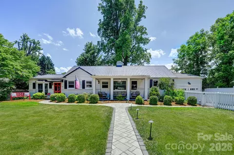 32 Central Ave, Weaverville, NC 28787