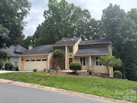 7057 Mariners Ct, Tega Cay, SC 29708
