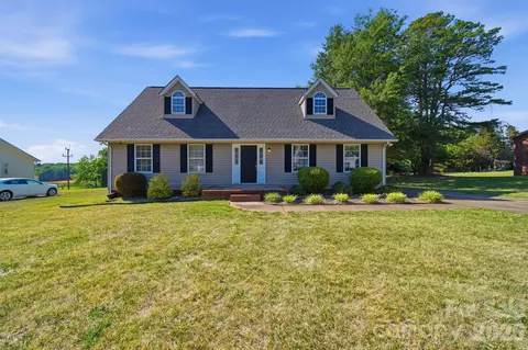 313 Sunrise Cir, Shelby, NC 28150