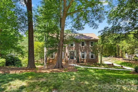 7814 Bradenton Dr, Charlotte, NC 28210
