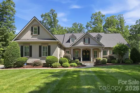 11710 Egrets Point Dr, Charlotte, NC 28278