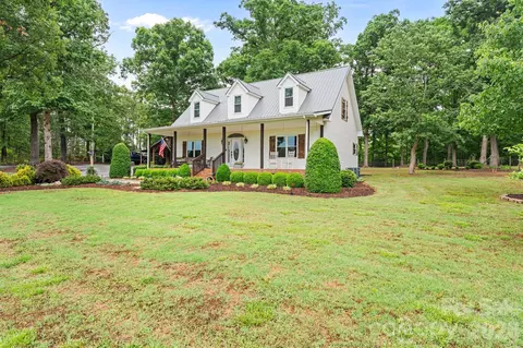 1744 Lowe Dr, Catawba, NC 28609