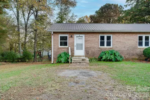 1813 Younger Ave, Statesville, NC 28677