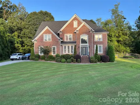 2858 Scarborough Ct, Gastonia, NC 28054