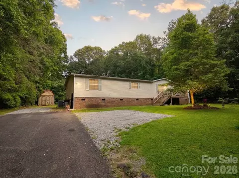 1276 Forest Ridge Rd, Bessemer City, NC 28016