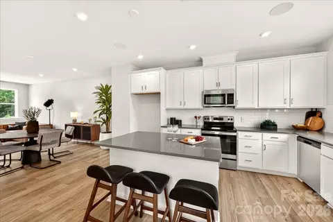 4032 Canvas Ct, Charlotte, NC 28205