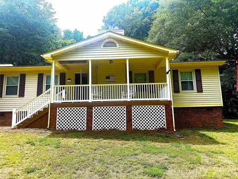 1188 Birchwood Dr, Clover, SC 29710