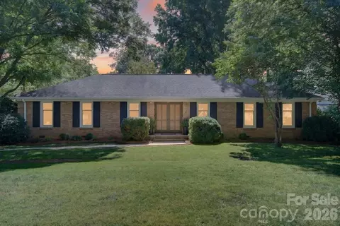 6221 Woodbridge Rd, Charlotte, NC 28227