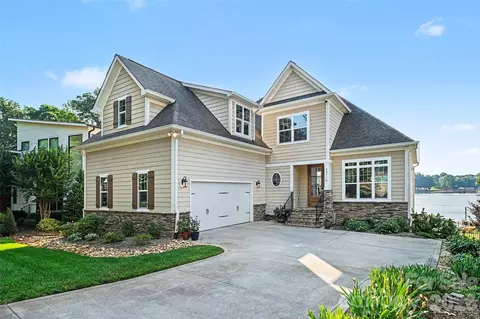20718 Eastpoint Dr, Cornelius, NC 28031