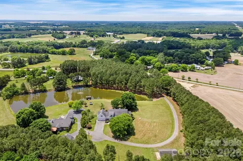 5639 White Store Rd, Wingate, NC 28174