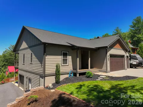 156 Dogwood Dr, Weaverville, NC 28787