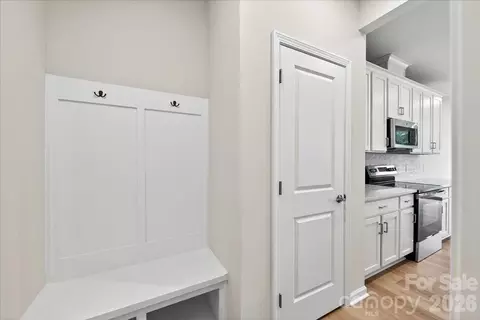 Entry Way - 512 Webster Ln, Cramerton, NC 28032 photo 3 of 6
