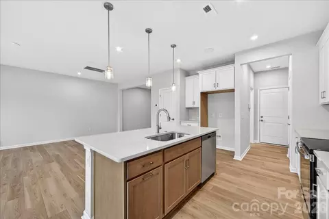 Entry Way - 512 Webster Ln, Cramerton, NC 28032 photo 2 of 6