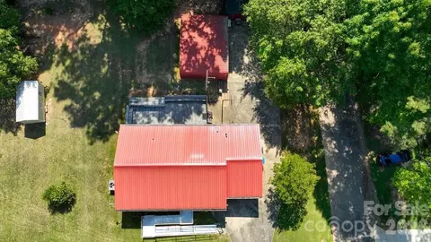 905 S 10th St, Bessemer City, NC 28016