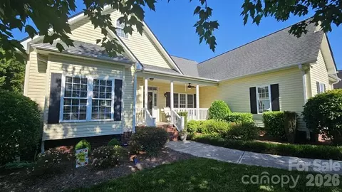 258 Glenwood Dr, Oakboro, NC 28129