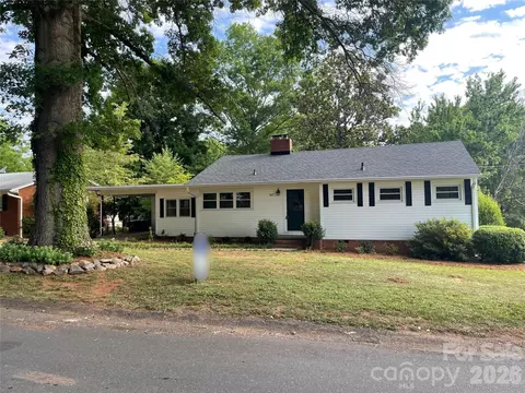 143 Oak Trl, Belmont, NC 28012