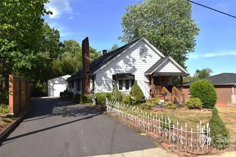 212 Sharon Nw Ave NW, Lenoir, NC 28645