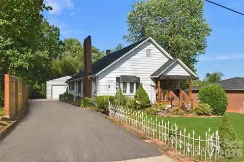 212 Sharon Nw Ave NW, Lenoir, NC 28645