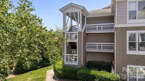 1338 Torrence 29 Cir #29, Davidson, NC 28036