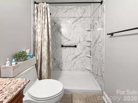 Bath - 1338 Torrence 29 Cir #29, Davidson, NC 28036 photo 1 of 5