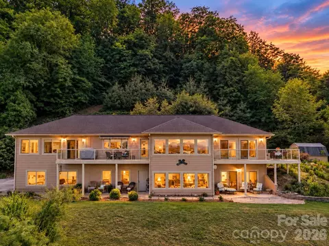 830 Trials Gap 30 Dr #30, Waynesville, NC 28786