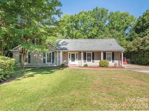 8208 Bluesage Cir, Charlotte, NC 28270