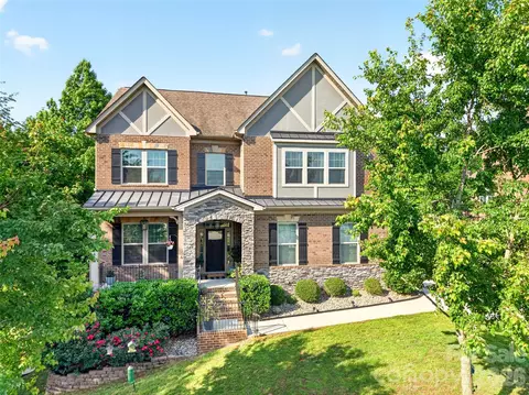 6410 Willow Farm Dr, Denver, NC 28037