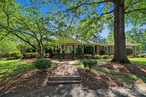 930 Scotch Dr, Gastonia, NC 28054