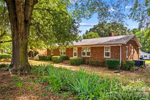 1059 Shearers Rd, Mooresville, NC 28115