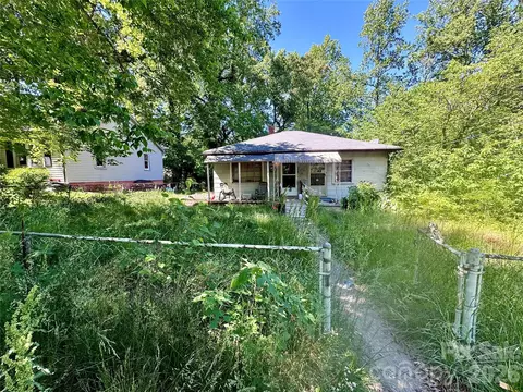 141 10th Se Ave SE, Hickory, NC 28602