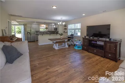 Living - 101 Towne Pl, Clyde, NC 28721 photo 4 of 4