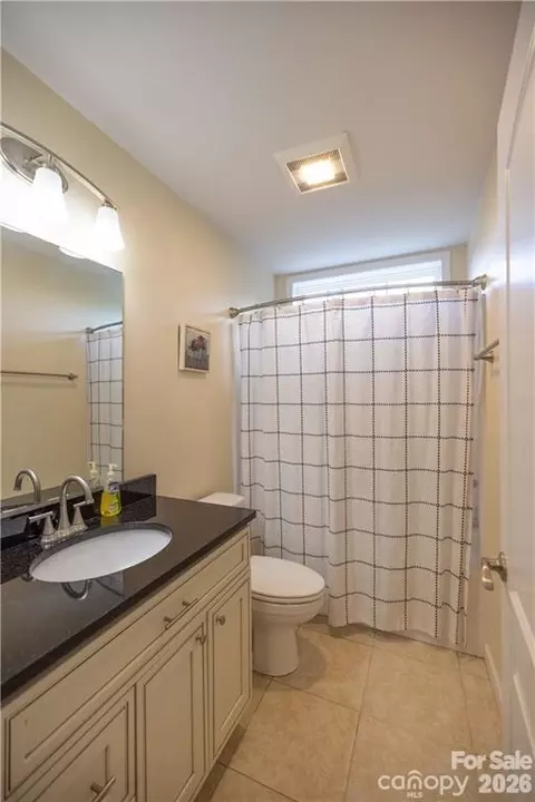 Bath - 101 Towne Pl, Clyde, NC 28721 photo 4 of 5