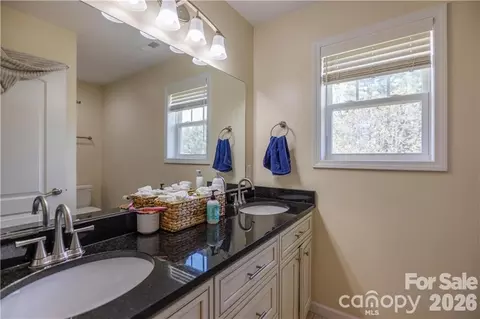 Bath - 101 Towne Pl, Clyde, NC 28721 photo 2 of 5