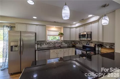 Kitchen - 101 Towne Pl, Clyde, NC 28721 photo 1 of 2