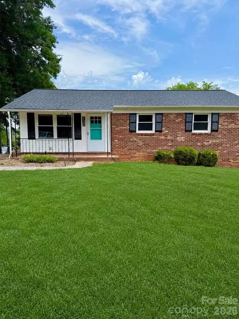130 N Arlington Ave, Jonesville, NC 28642