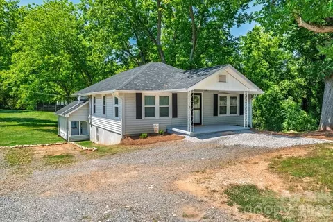 3407 Ratchford Dr, Gastonia, NC 28056