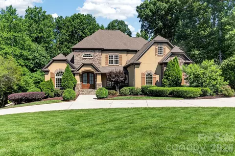 6543 Robin Hollow Dr, Mint Hill, NC 28227