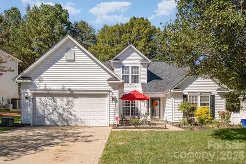 6859 Lakecrest Ct, Denver, NC 28037