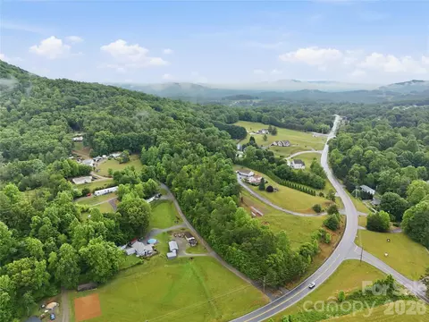 99999 Pisgah Hwy, Candler, NC 28715