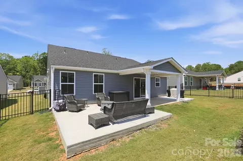 Exterior - 982 Pemberley St, Lancaster, SC 29720 photo 1 of 5