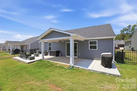 Exterior - 982 Pemberley St, Lancaster, SC 29720 photo 4 of 5